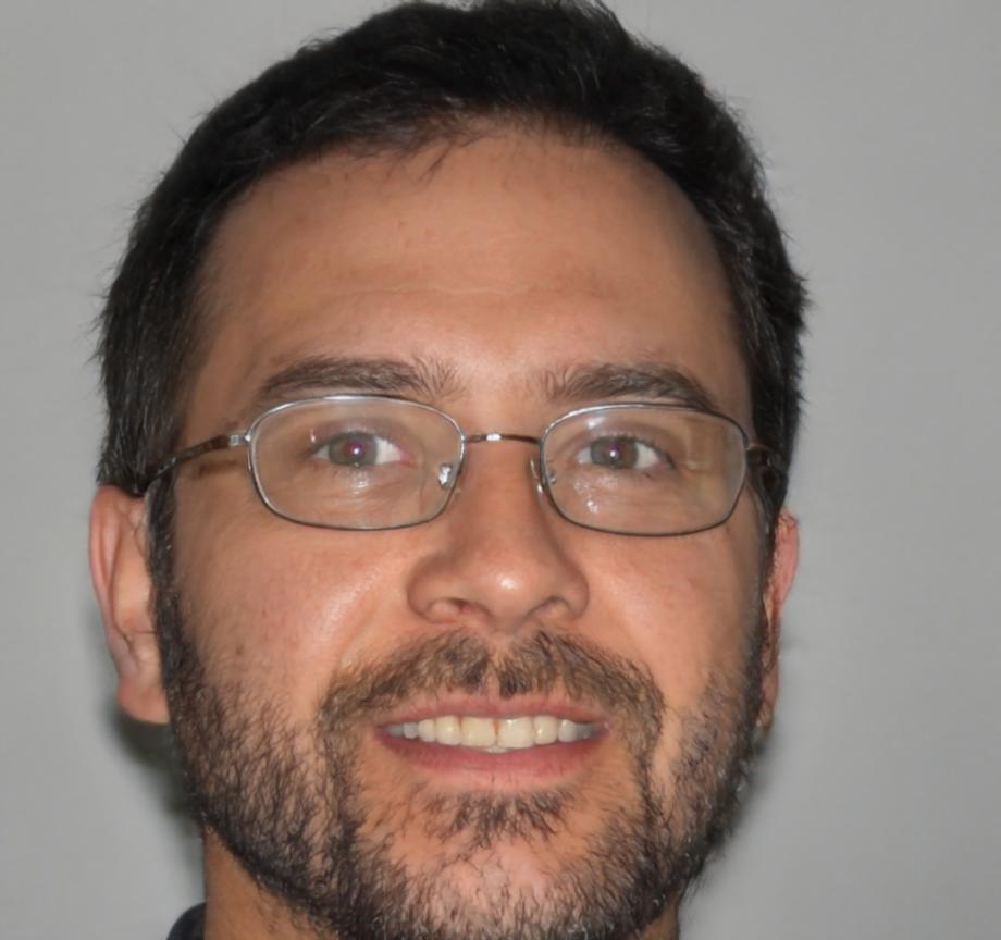 Roque Torrens durante una consultoría de planificación financiera con cliente